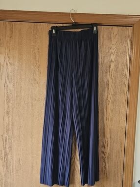 Sale...Pleated Wide-Leg Pants - Navy